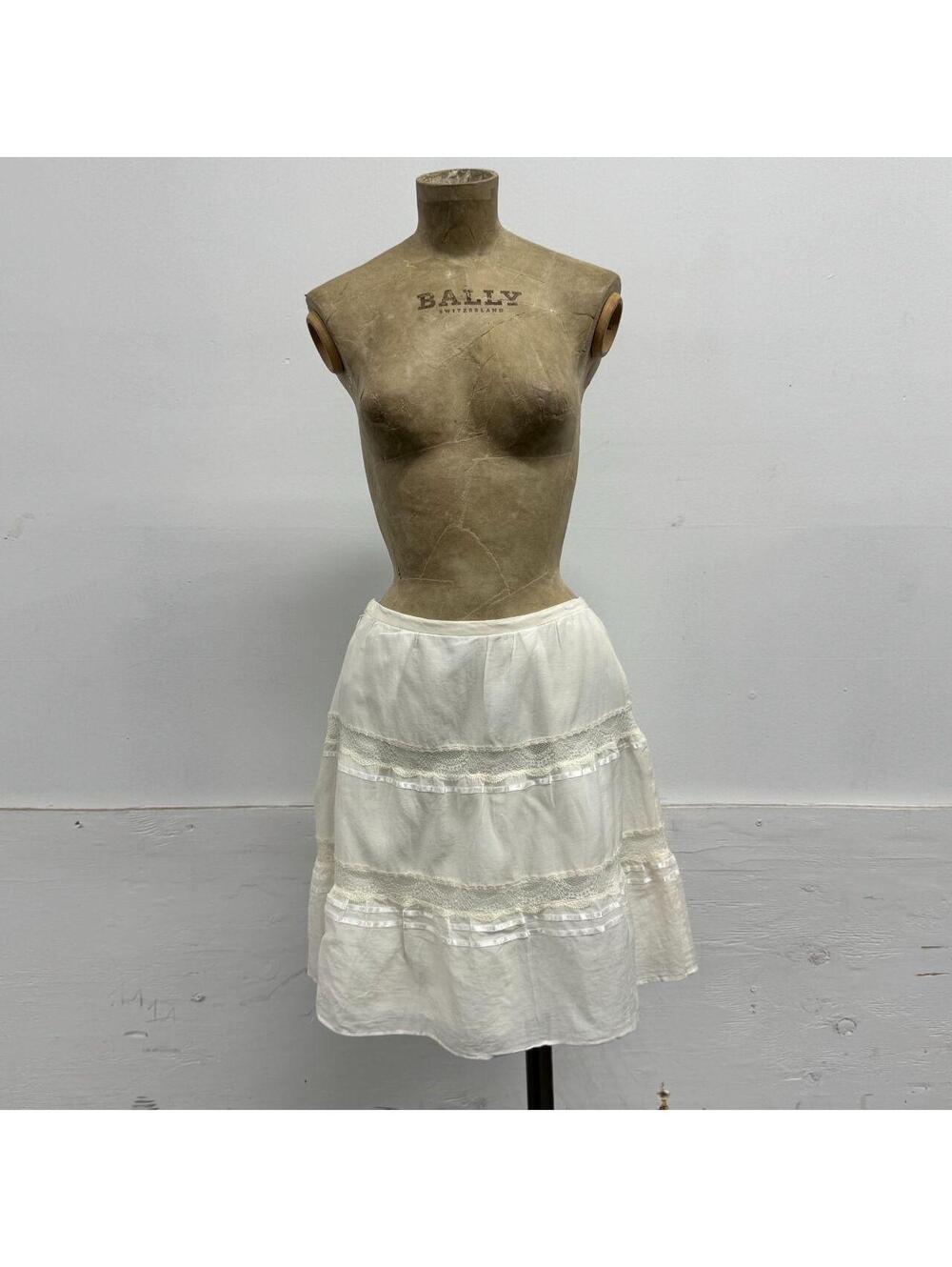 Japanese Vintage Ivory Cotton-Silk Ribbon Tiered Lace Mini Skirt